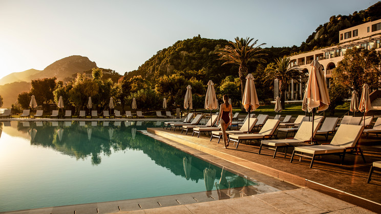 Domes of Corfu, Autograph Collection